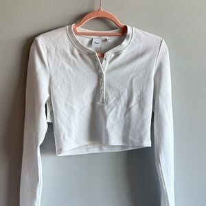 NWT Aritzia cropped waffle knit long sleeve button up henley
